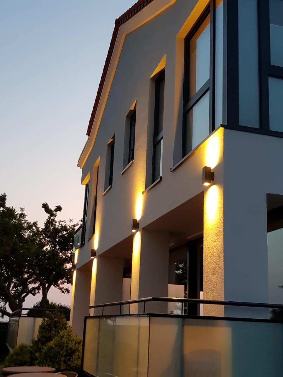 Haus Achtern Diek In Erster Reihe Am Meer Fehmarn Exterior photo